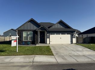 8214 Cardinal Peak St, West Richland, WA 99353