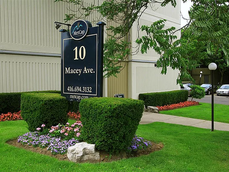 10 Macey Ave — Photo 6