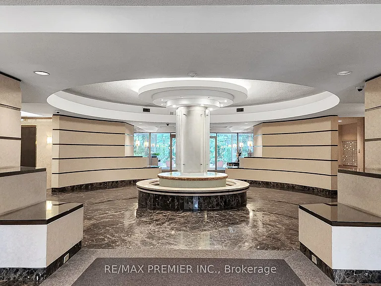 95 Prince Arthur Ave #Penthouse 824 — Photo 37