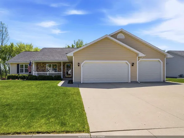 1722 Park Ridge Ln, Fond Du Lac, WI 54937