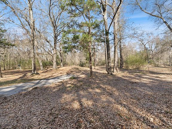 4th image of 240 County Road 1187