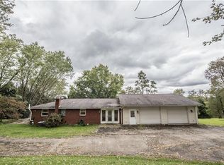 132 Springhill Rd, Irwin, PA 15642