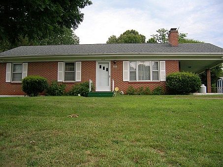 1st image of 157 Greenwood Dr