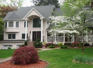 1545 Warwick Ave, Teaneck, NJ 07666