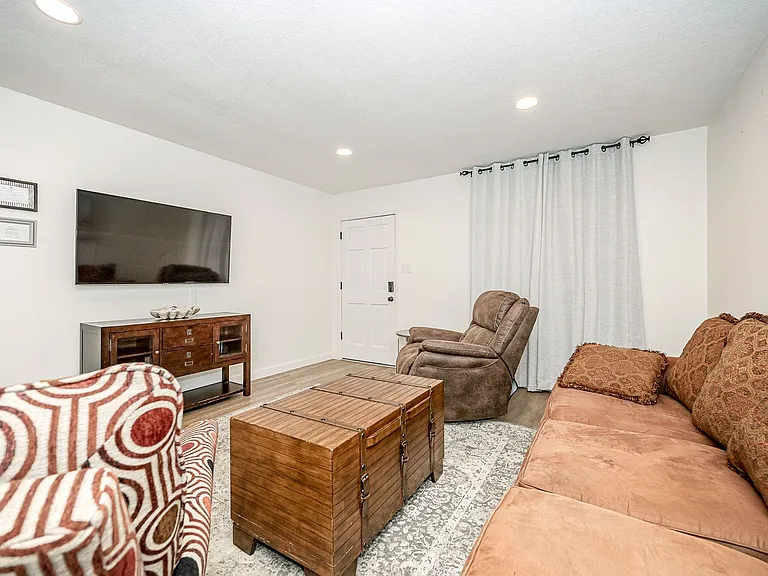 114 Ethel Cir #8 — Photo 29