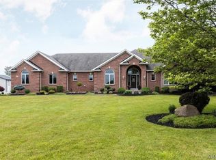 6525 Salt Rd, Clarence, NY 14031