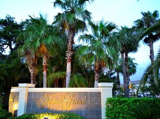 11189 Kapok Grand Cir, Madeira Beach, FL 33708