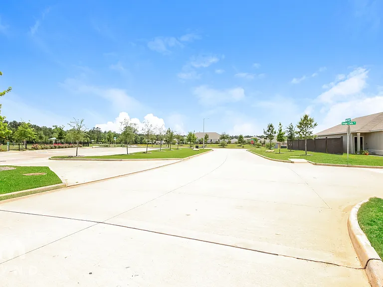 15526 Caramel Springs Dr — Photo 13