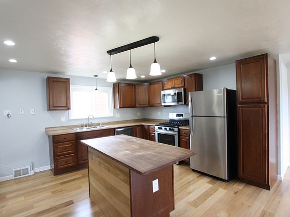 2nd image of 485 Garfield Ave
