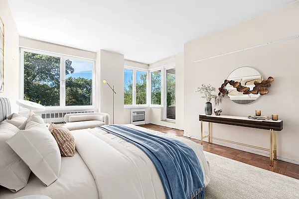 Sold by Douglas Elliman | media 15