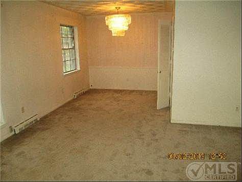 4th image of 6821 Golf Hill Dr
