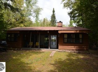 7333 Briar Ln, Bellaire, MI 49615
