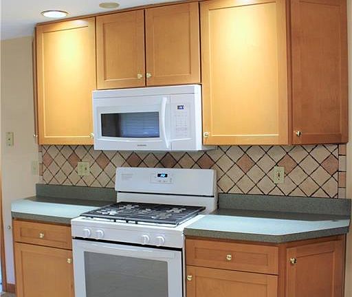 5th image of 105 Hale Dr
