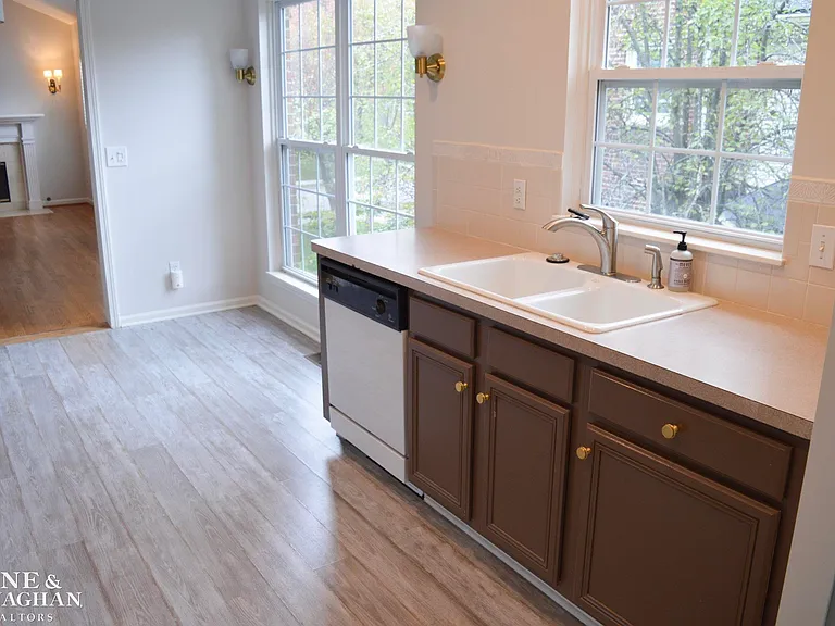 860 Neff Rd — Photo 18
