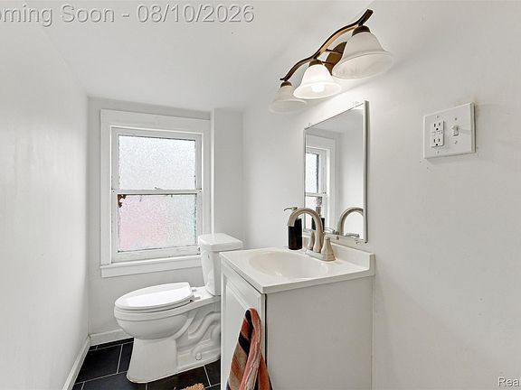 5th image of 2400 Edison St