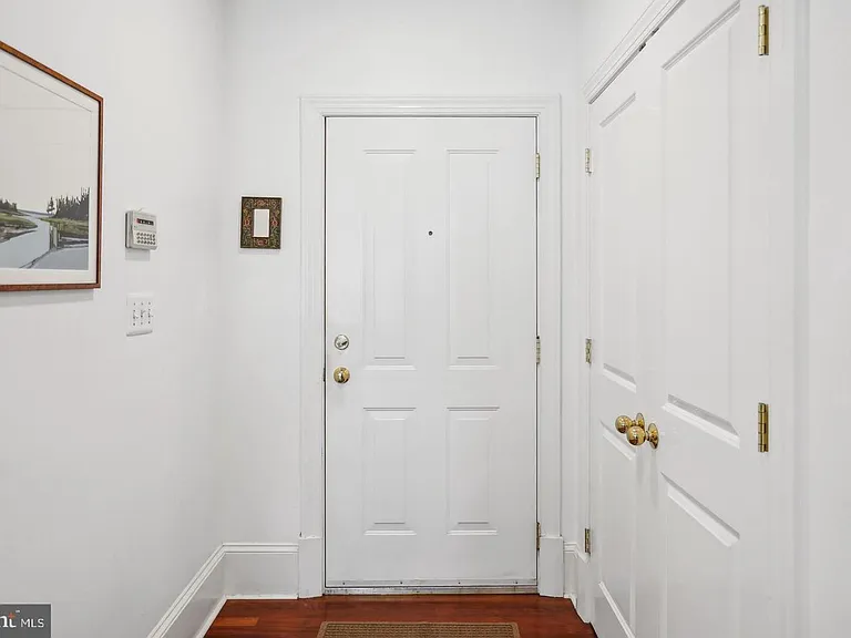 1324 Euclid St NW #103 — Photo 2