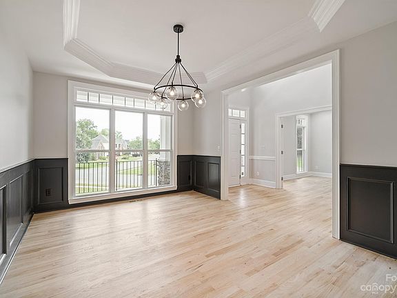 5th image of 2322 Arden Gate Ln