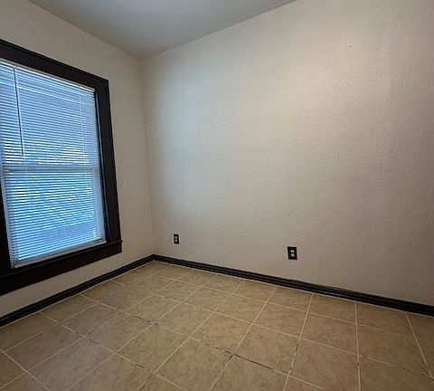 4th image of 1103 N Crawford St APT 6