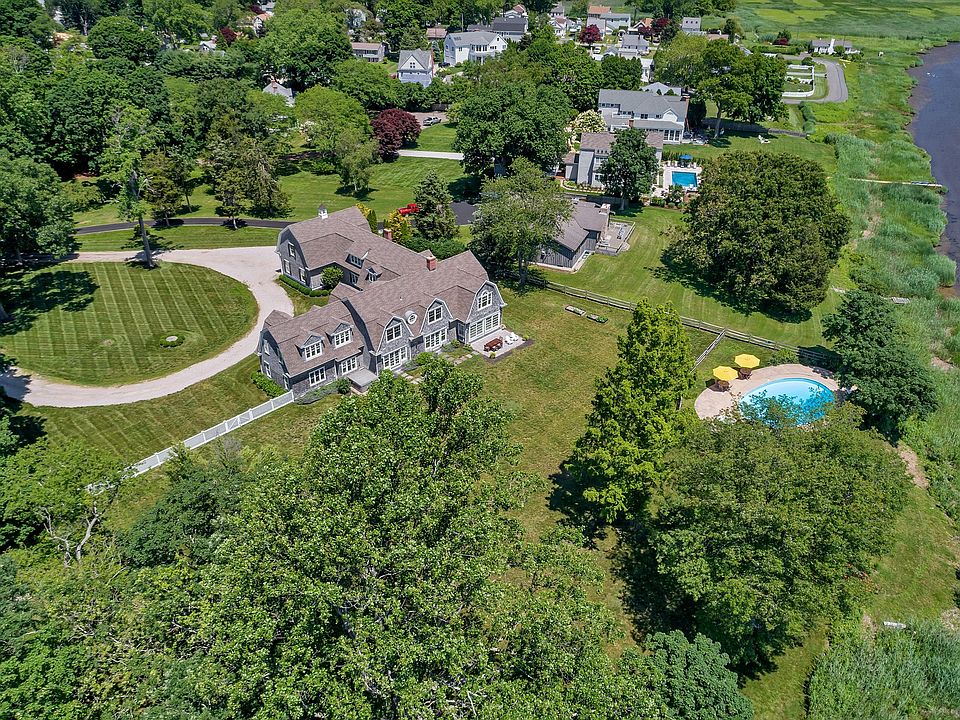 9 Cedar Lane