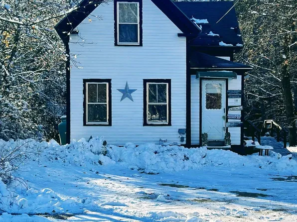 18 Dore Street, Ossipee, NH 03814