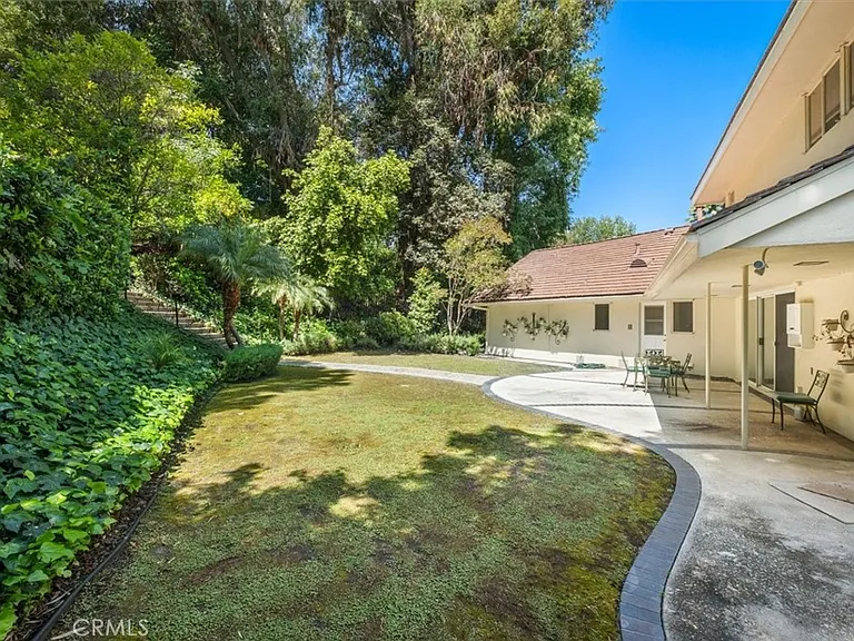 3969 Longridge Studio Ctr — Photo 29