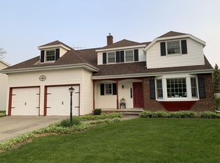 1041 E Sunset Ave, Appleton, WI 54911