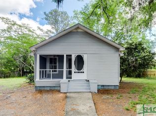 207 E 4th St, Springfield, GA 31329