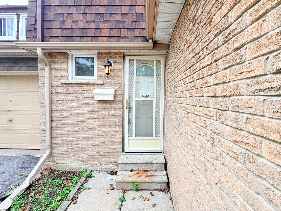 1st image of 1028 Bridletowne Cir
