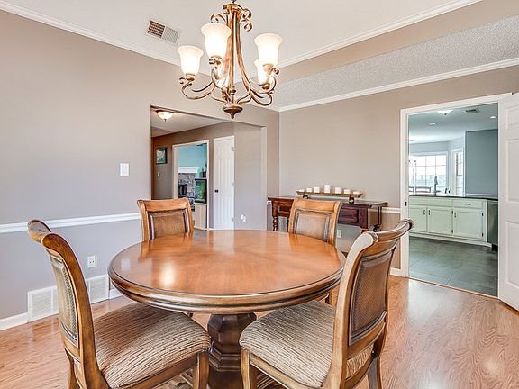 5th image of 9623 White Spruce Dr