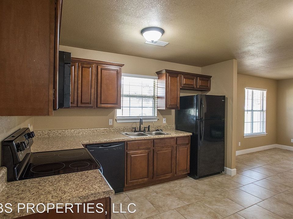 1st image of 4452 W Wedington Dr #4452