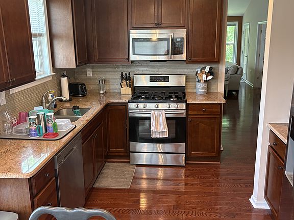 3rd image of 141 Stewarts Ct #1