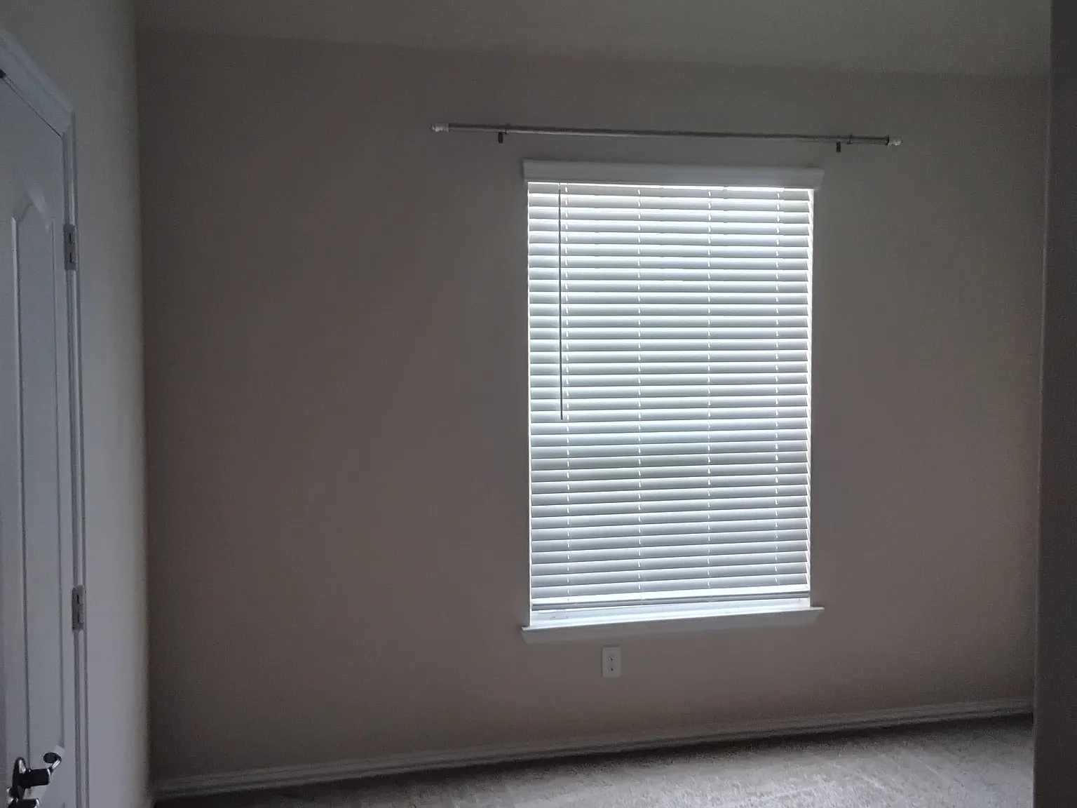 3 bed, 1848 sqft, $2,400 — Photo 3
