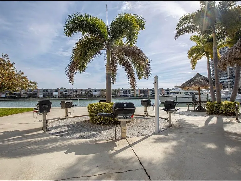 7700 Sun Island Dr S #506 — Photo 21