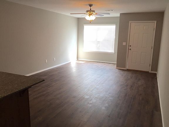 5th image of 2905 SW Amberwood Ave #1