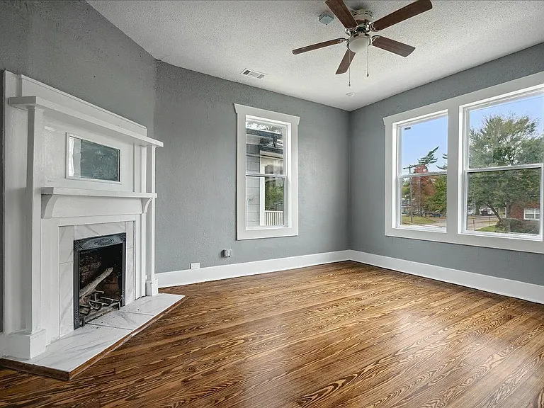 156 N Tucker St — Photo 20