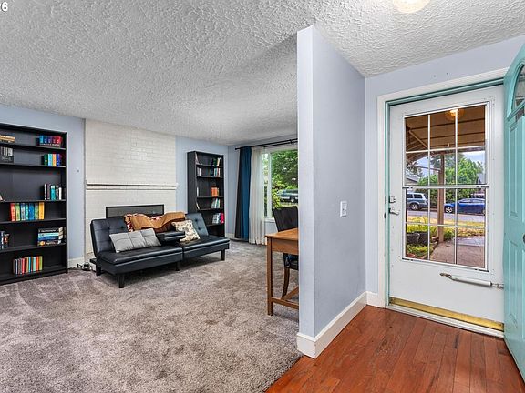 3rd image of 1512 SE 139th Ct