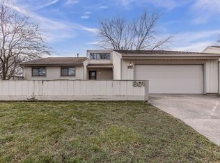 801 Phoenix Dr, Champaign, IL