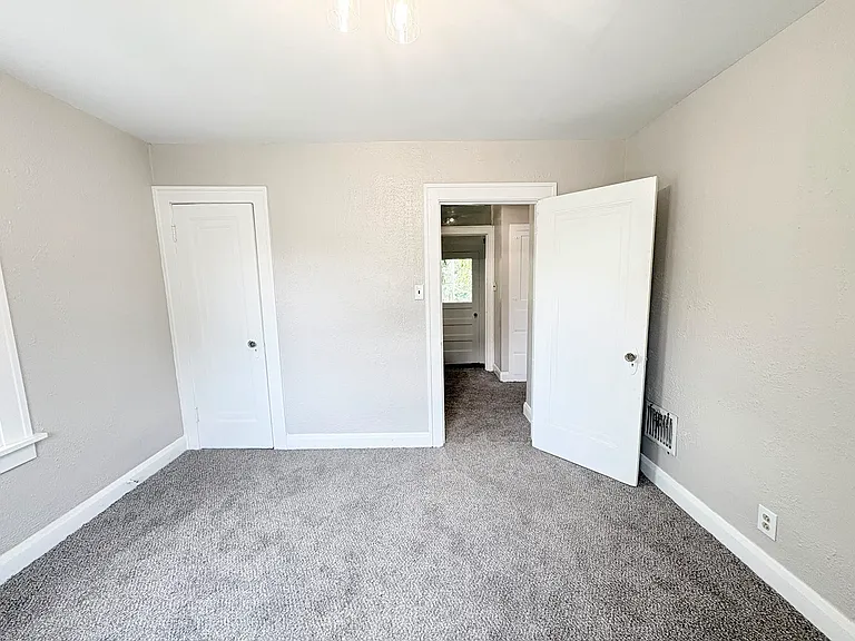 804 Alvison Rd — Photo 21