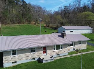 755 McKee Rd, Irvine, KY 40336