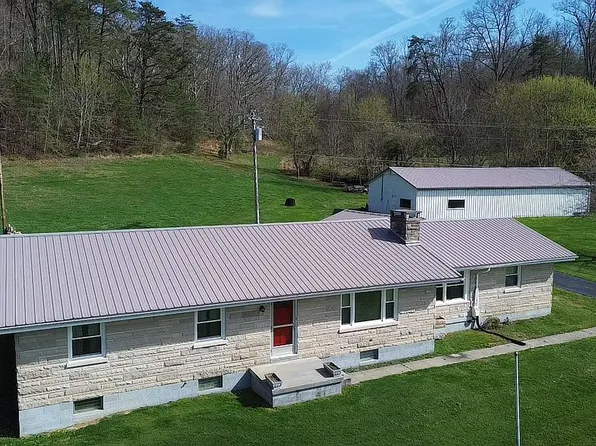 755 McKee Rd, Irvine, KY 40336