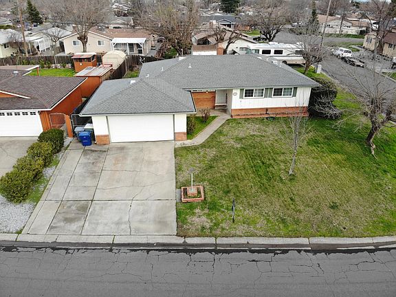 4th image of 6381 Paso Dr