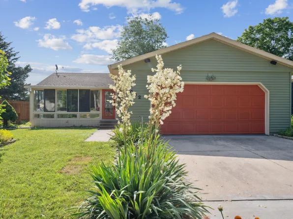 652 Garnet Dr, Ames, IA 50010