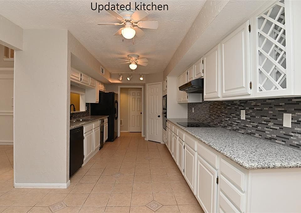 1st image of 3327 Lindenfield Dr