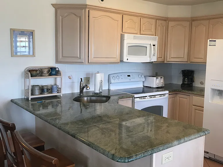 1421 Ocean Ave #3 — Photo 13
