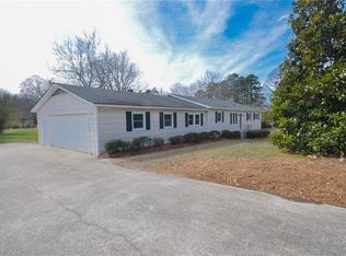 4302 Vickrey Chapel Rd N, Jamestown, NC 27282