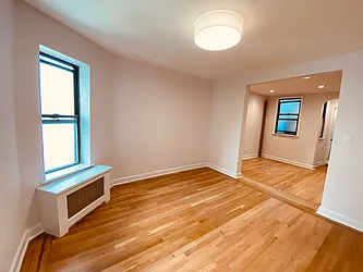 Rented by Metropolis Real Estate of Manhattan