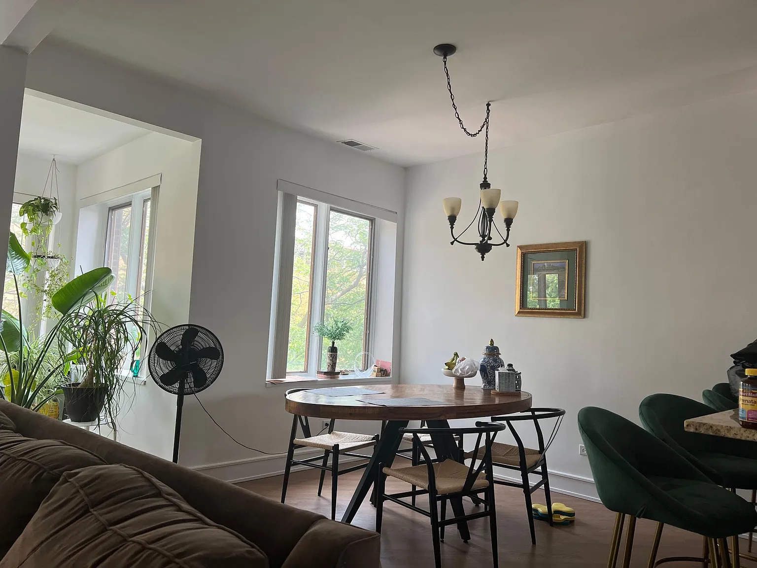 1112 N Oakley Blvd — Photo 4