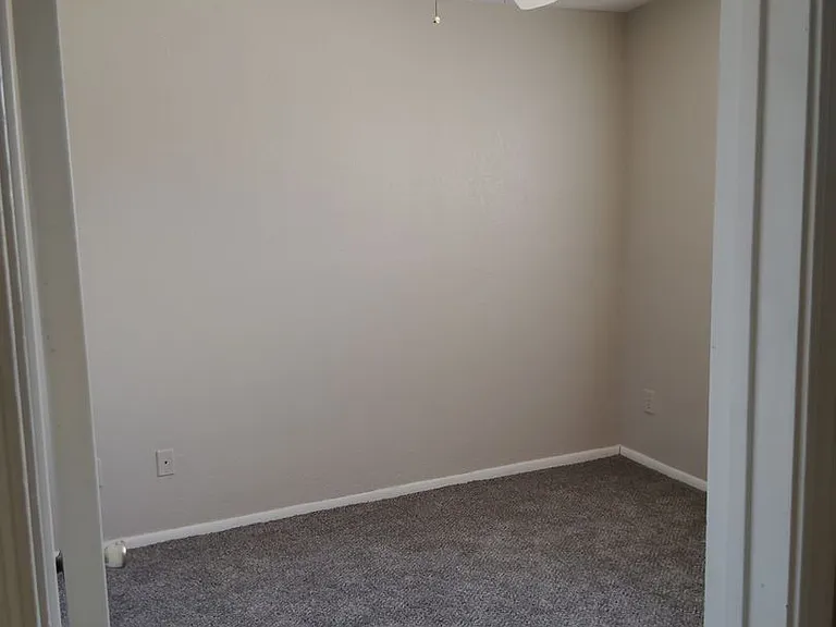 Mammoth Apartments — Photo 27