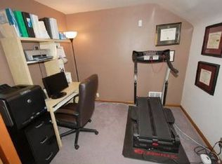 4314 McKee Dr, Pittsburgh, PA 15236