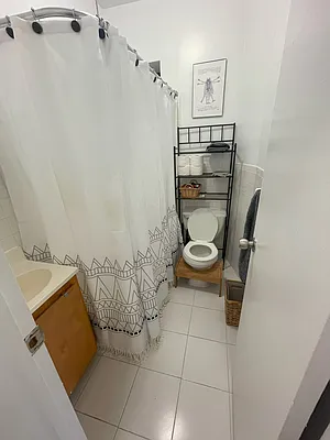 Rented by Douglas Elliman | media 10